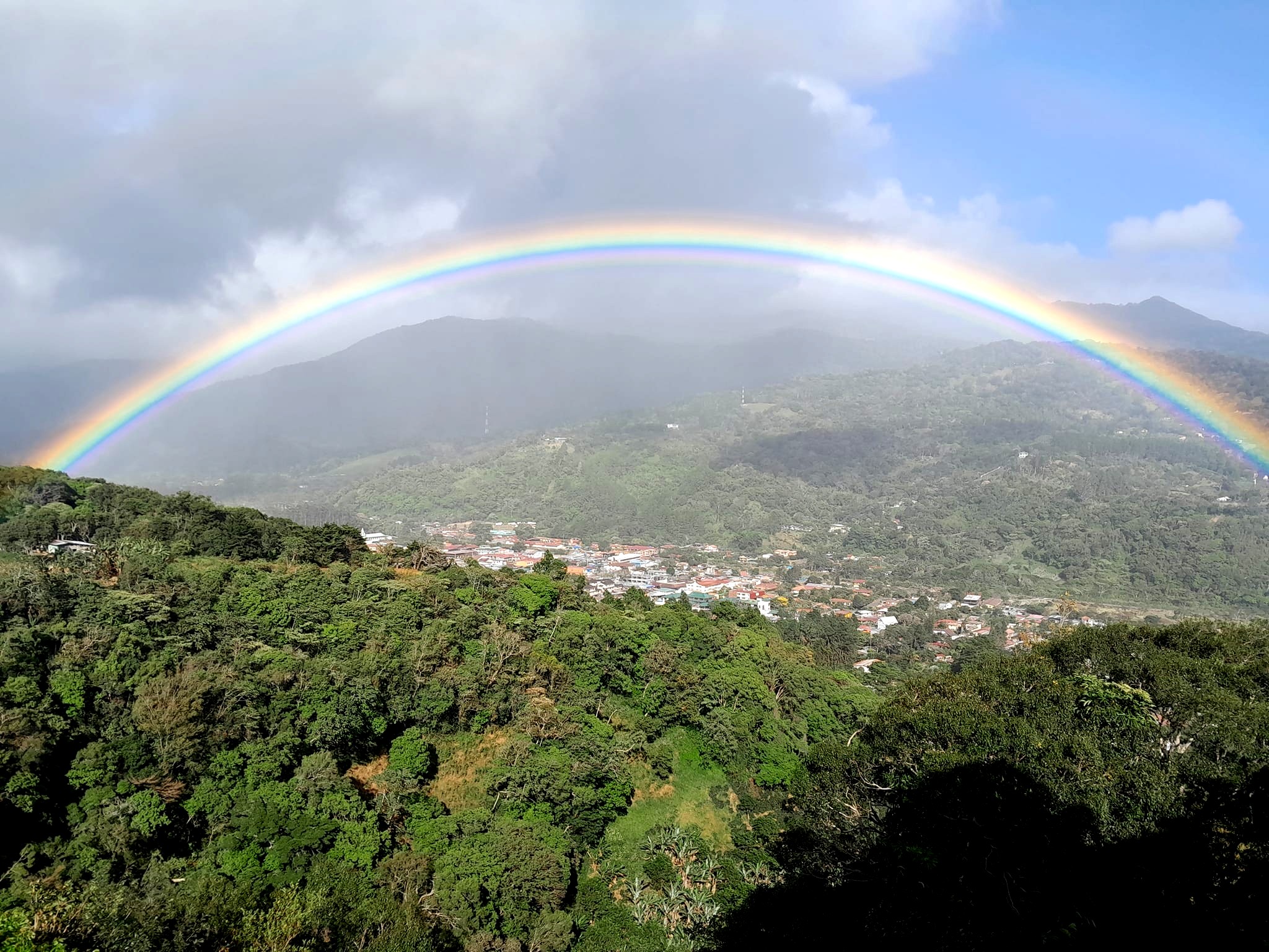 Bienvenidos a Boquete - Welcome to Boquete - Photo by Gordon Flash Robertson