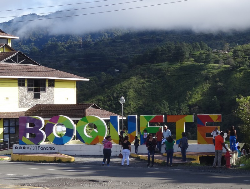 Edificio CETAFI a la entrada para Bajo Boquete